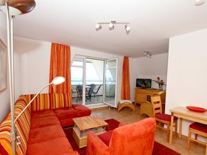 23956722-Ferienwohnung-4-Wiek auf Rügen-300x225-3