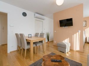 22493917-Ferienwohnung-4-Wien-300x225-1