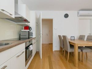 22493917-Ferienwohnung-4-Wien-300x225-2