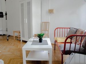 23920384-Ferienwohnung-4-Wien-300x225-4