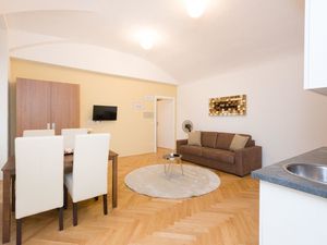 22493875-Ferienwohnung-4-Wien-300x225-4