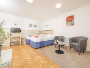 22448783-Ferienwohnung-2-Wien-300x225-1