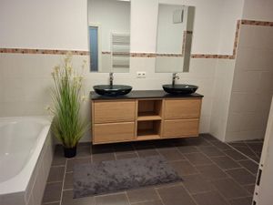 23984495-Ferienwohnung-4-Wien-300x225-3