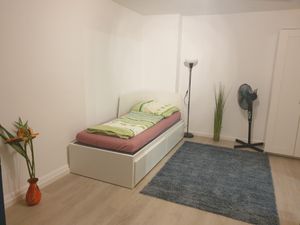 23915257-Ferienwohnung-8-Wiesbaden-300x225-2