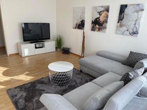 gemütliches Wohnzimmer mit TV