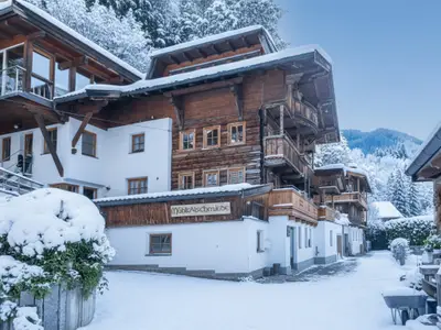 Außenseite Ferienhaus [Winter]