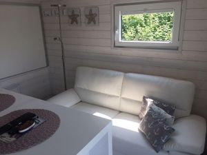 23525833-Ferienwohnung-2-Wilhelmshaven-300x225-5