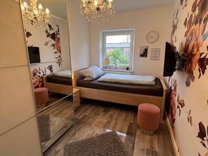 23922299-Ferienwohnung-4-Wilhelmshaven-300x225-2