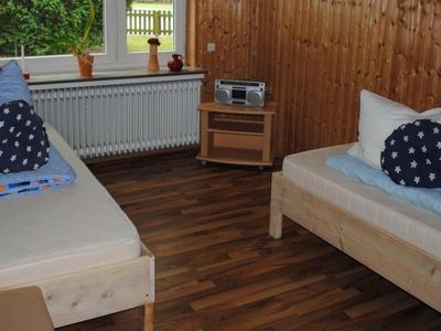 2. Schlafzimmer mit 2 einzelnen Betten