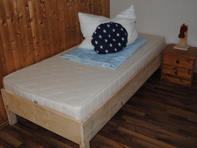 2. Schlafzimmer mit 2 einzelnen Betten