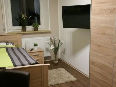 Schlafzimmer 2 mit Flachbildschirm