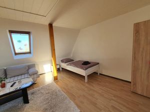 23506372-Ferienwohnung-4-Wilhelmshaven-300x225-5