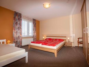 22664267-Ferienwohnung-4-Wilhelmshaven-300x225-5