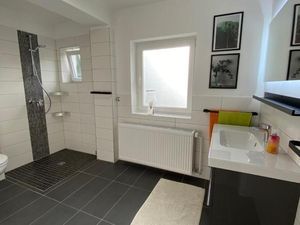 24049838-Ferienwohnung-4-Wilhelmshaven-300x225-4