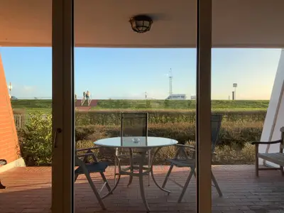 Ferienwohnung für 3 Personen (75 m²) in Wilhelmshaven 1/10