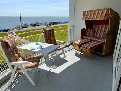 Balkon mit Aussicht auf das Meer