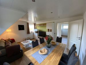 23992209-Ferienwohnung-6-Willingen (Upland)-300x225-0