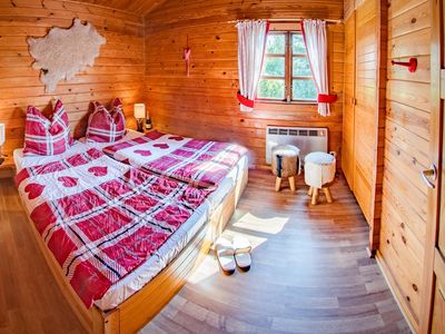 1. Schlafzimmer mit Doppelbett