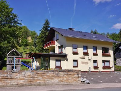 familienfreundliche Upland-Apartments mit Spielplatz und Garten