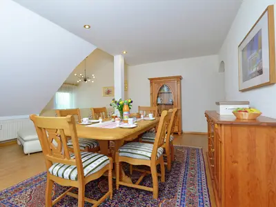 DiningRoom
