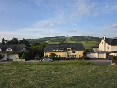 Frontansicht Horizontal mit Ettelsberg