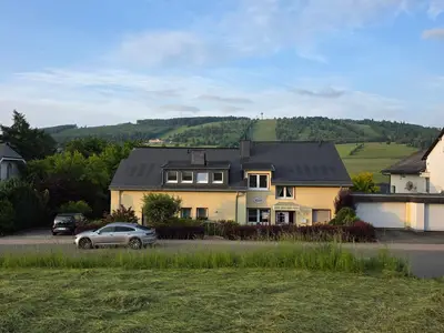 Frontansicht näher Haus Korte