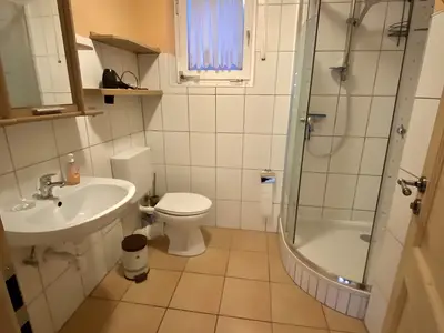 INSIDE, BATHROOM