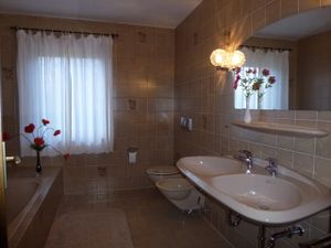 18991202-Ferienwohnung-4-Wingst-300x225-4