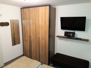 23948376-Ferienwohnung-4-Winterberg-300x225-5