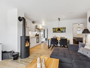 23824284-Ferienwohnung-6-Winterberg-300x225-1