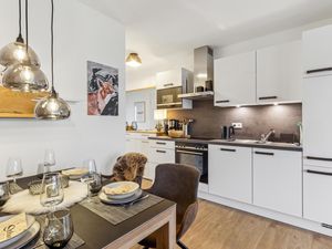 23824300-Ferienwohnung-4-Winterberg-300x225-4