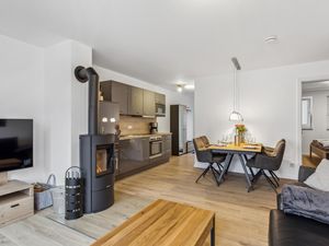 23824302-Ferienwohnung-6-Winterberg-300x225-1