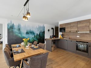 23824374-Ferienwohnung-4-Winterberg-300x225-5