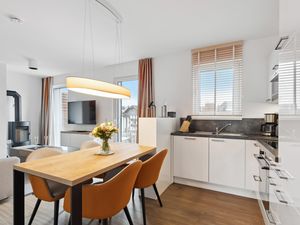 23824377-Ferienwohnung-4-Winterberg-300x225-3