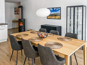 23824376-Ferienwohnung-6-Winterberg-300x225-3