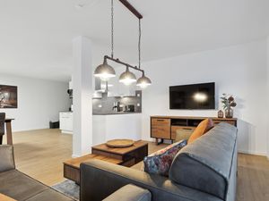 23824399-Ferienwohnung-4-Winterberg-300x225-1