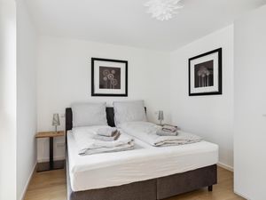 23824399-Ferienwohnung-4-Winterberg-300x225-5