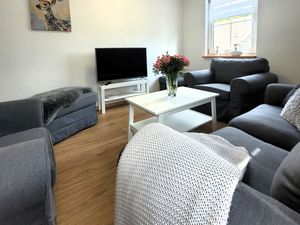 23882385-Ferienwohnung-4-Winterberg-300x225-1