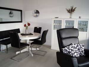 23882394-Ferienwohnung-4-Winterberg-300x225-1