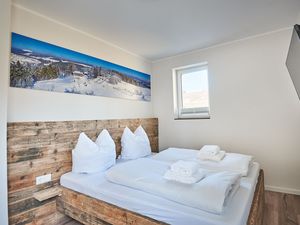 23833853-Ferienwohnung-4-Winterberg-300x225-3