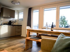 23833850-Ferienwohnung-8-Winterberg-300x225-5