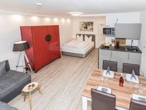 23833882-Ferienwohnung-4-Winterberg-300x225-5