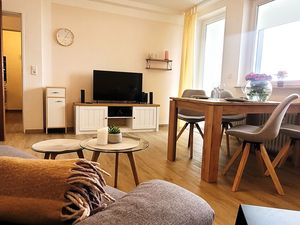 23886803-Ferienwohnung-3-Winterberg-300x225-2