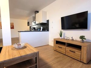 23893086-Ferienwohnung-6-Winterberg-300x225-3