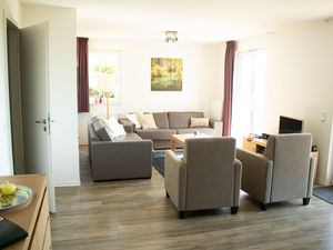 22051747-Ferienwohnung-8-Winterberg-300x225-1