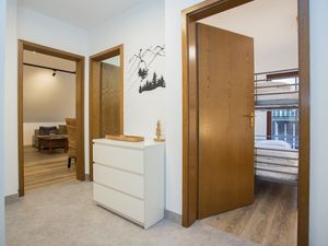 23334228-Ferienwohnung-2-Winterberg-300x225-5