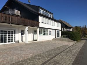 23661995-Ferienwohnung-6-Winterberg-300x225-3