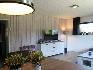 23677082-Ferienwohnung-6-Winterberg-300x225-3