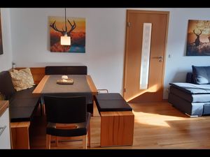 22314625-Ferienwohnung-4-Winterberg-300x225-4