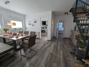 23969571-Ferienwohnung-6-Winterberg-300x225-4